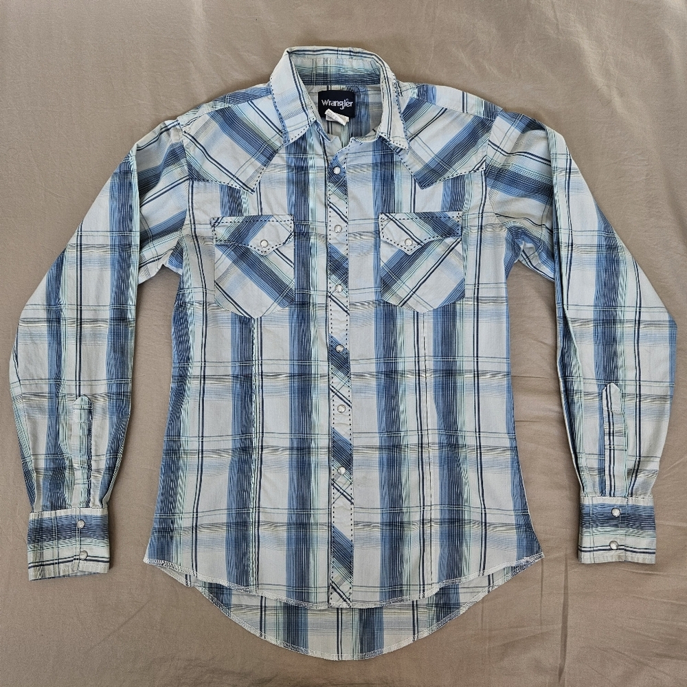 Wrangler Pearl Snap Long Sleeve Plaid Blue Stitching Detail